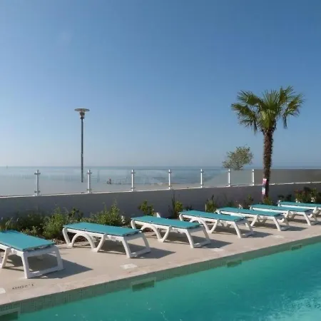1 Mer, Plage, Piscine, Parking, Clim, Animaux Admis - Fr-1-194-216 * La Tranche-sur-Mer